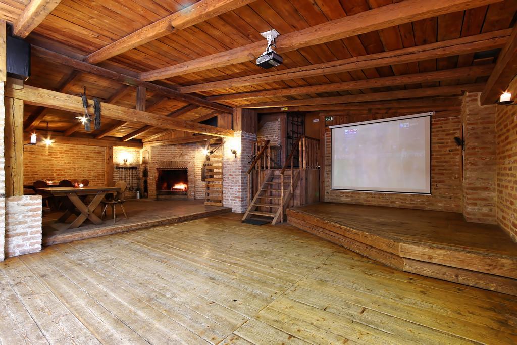 Hotel Stara Skola Sloup (South Moravian)